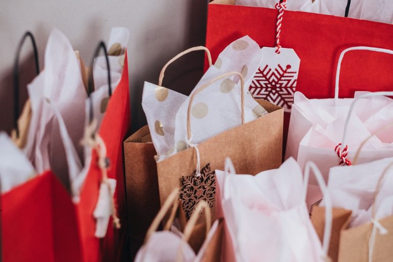 Holiday Spending Mistakes to Avoid This Season