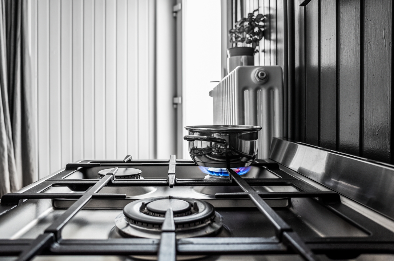 Cooking Confidence: The Role of Vivint Alarms in Kitchen Safety